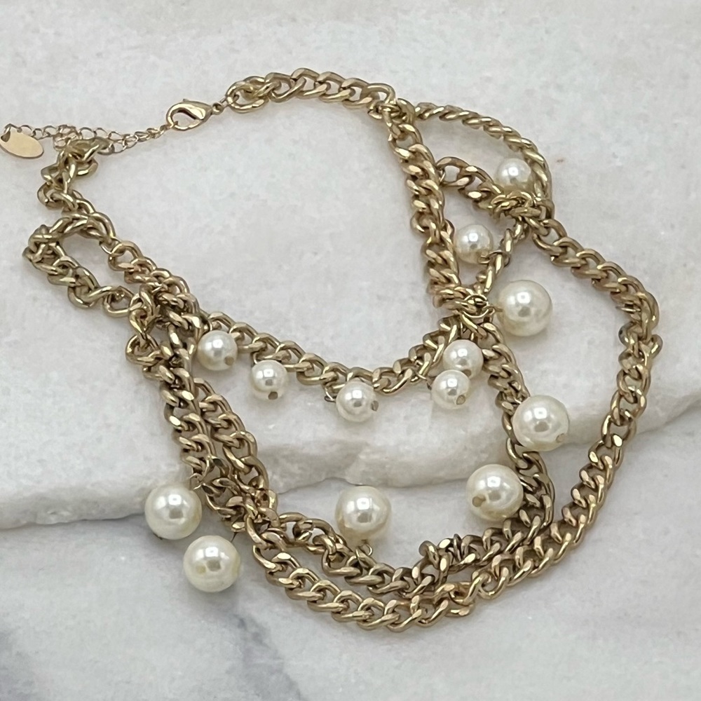 ✔️Gold Triple Chunky Chain Necklace with Various Sized Hanging Pearls - Picture 13 of 16